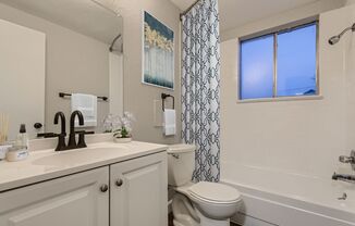 1 bed, 1 bath, 475 sqft, $1,095, Unit 305