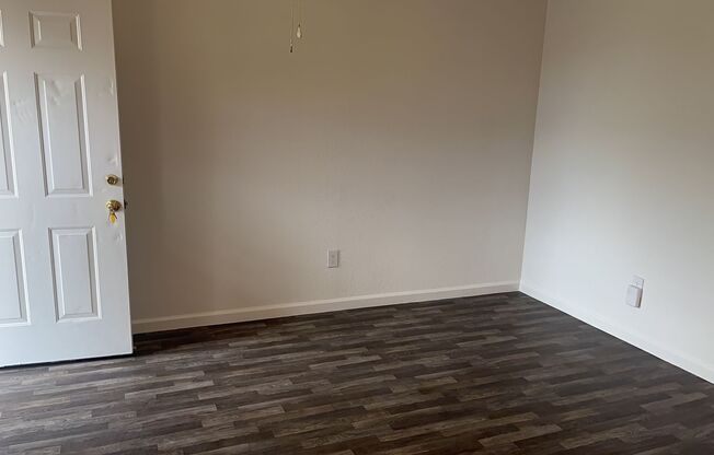 Renovated 2 bedroom apartments!