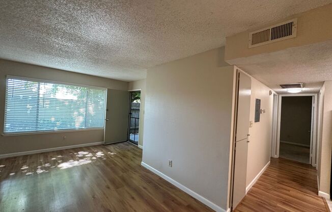 2 beds, 1 bath, 825 sqft, $1,695, Unit 492104
