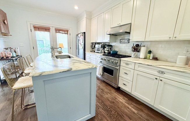 58 SEAVERNS AVE