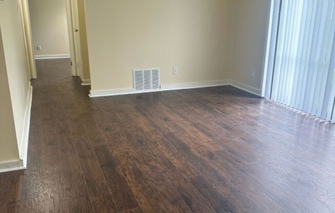 1 bed, 1 bath, 725 sqft, $675