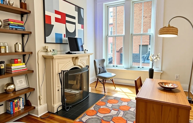 3 WORCESTER SQ