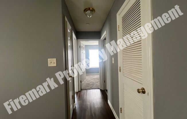 2 beds, 1 bath, $900, Unit G