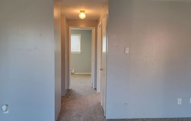 2 beds, 1 bath, $1,545, Unit Unit 3