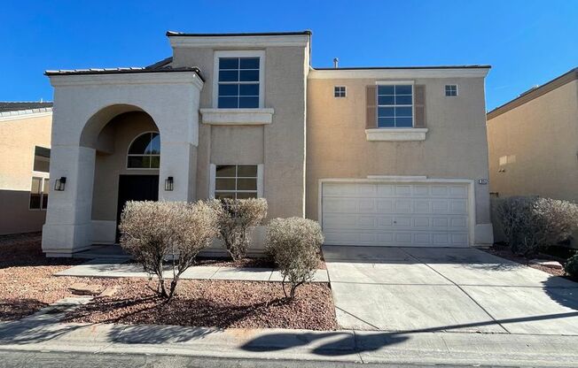 Beautiful 4 bedroom home located in the Shores
