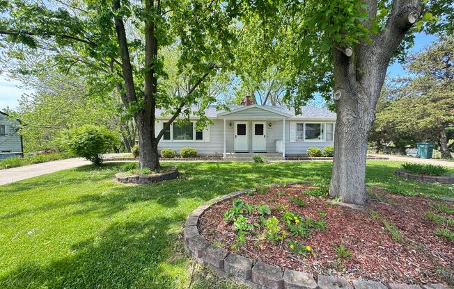 Two Bedroom Duplex with Heat Included! Near Grand Valley!
