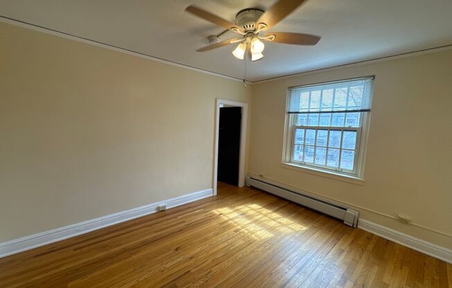 1 bed, 1 bath, 600 sqft, $1,195, Unit C-24
