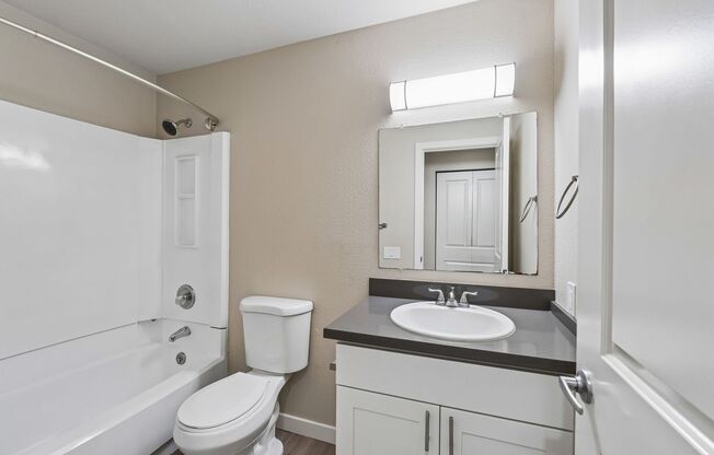 1 bed, 1 bath, 731 sqft, $1,555, Unit A305