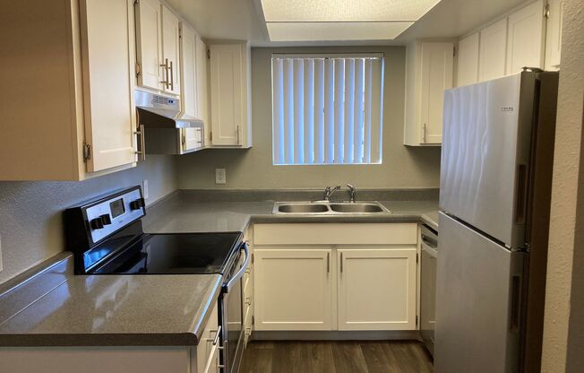 2 beds, 2 baths, 900 sqft, $1,475, Unit 248