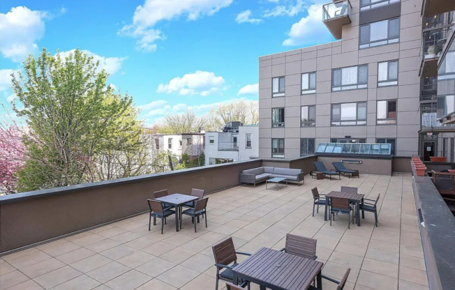 1 bed, 1 bath, 636 sqft, $3,000, Unit 6O