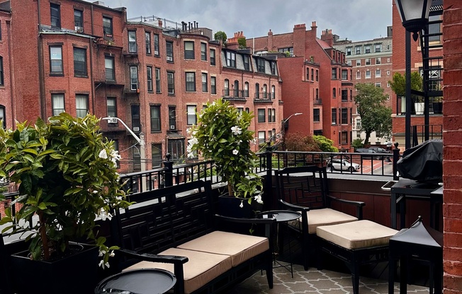 209 NEWBURY ST