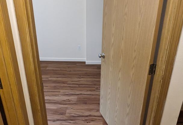 2 beds, 1 bath, 750 sqft, $1,195, Unit 20