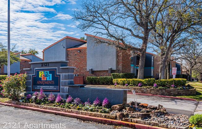 2121 Apartments 2121 Washington Cir