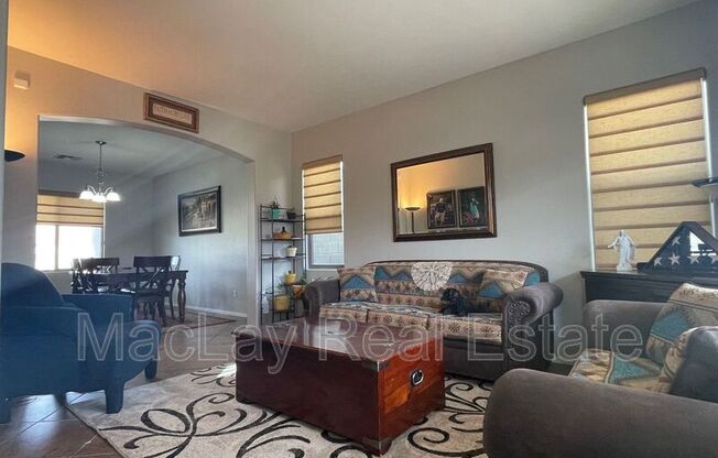 1534 W AGRARIAN HLS DR