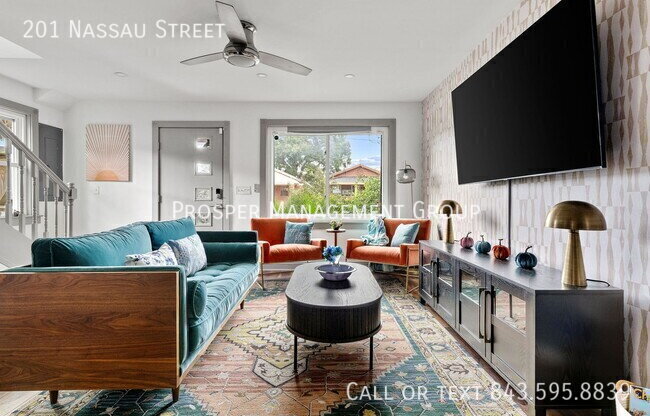 201 NASSAU ST