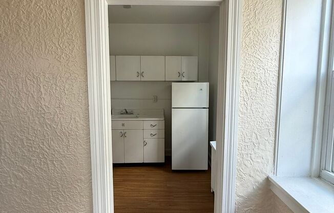 Studio, 1 bath, 401 sqft, $1,200, Unit Bayard Manor 309