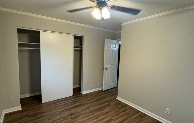 3 beds, 1 bath, $1,195