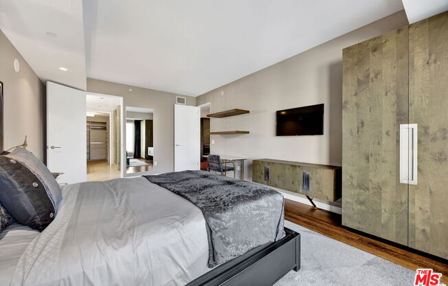 1 bed, 2 baths, 1,410 sqft, $5,000, Unit 6F