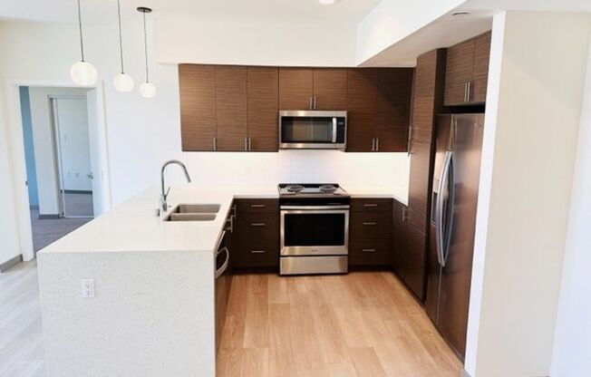 2 beds, 2 baths, 903 sqft, $3,595, Unit 412