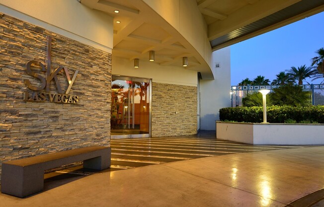 2 beds, 2 baths, $2,895