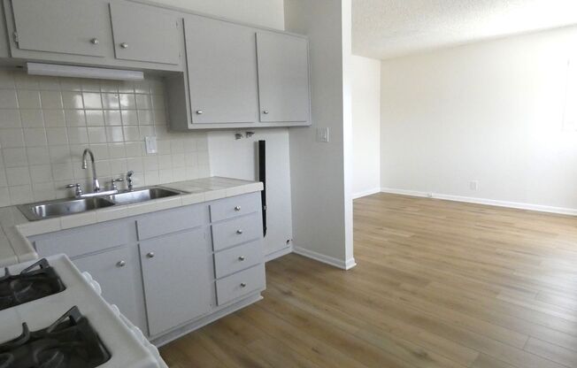 Burnham Ave. 5871