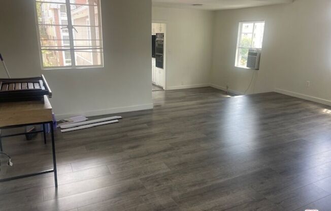 1845 1/2 S S BEVERLY GLN BLVD