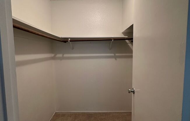 2 beds, 1 bath, 825 sqft, $1,695, Unit 492104