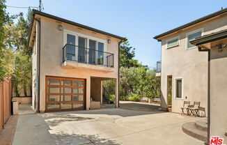 6152 W 77 ST