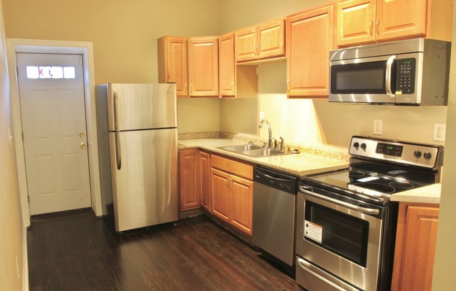 2 beds, 1 bath, $1,249