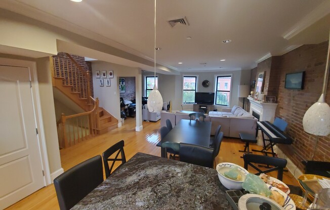 681 TREMONT