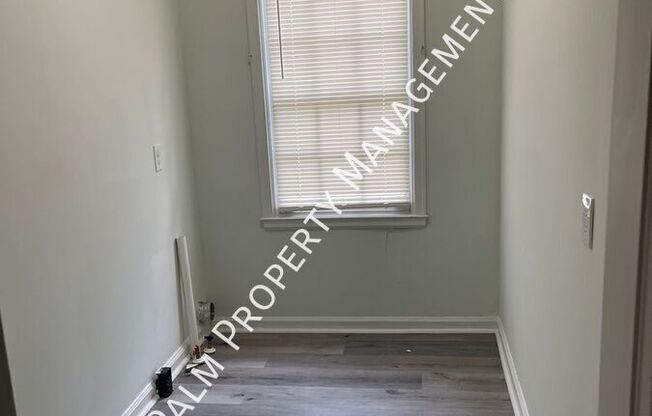 1321 E 55 ST