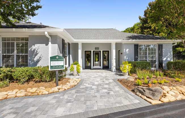 Welcome to Evergreen Lenox Park