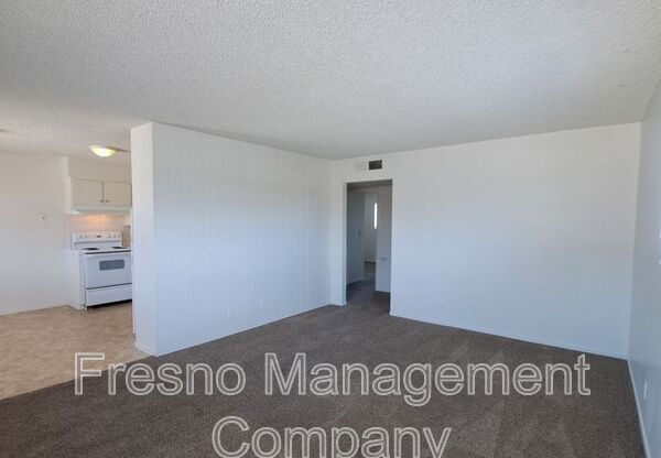 6 PICO AVE