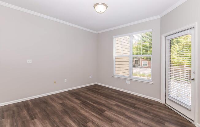 2 beds, 1 bath, 895 sqft, $1,746