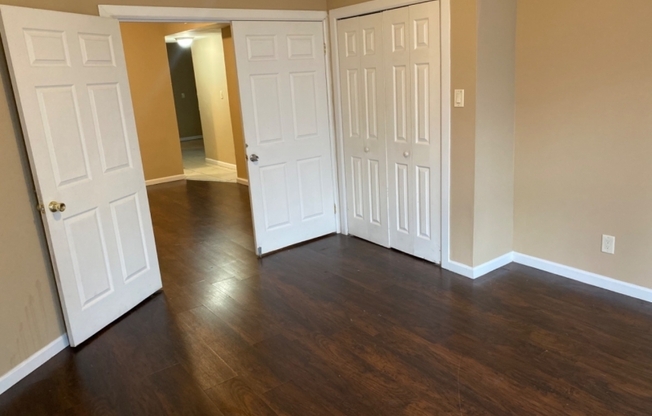 325 S 19 ST