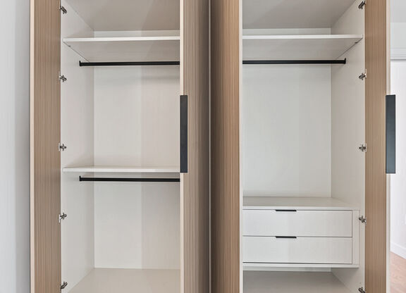 1 bed, 1 bath, 770 sqft, $4,550, Unit 526