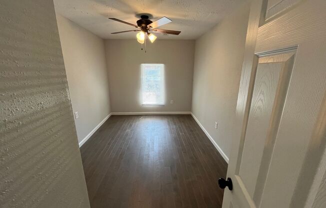 3 beds, 1 bath, $1,175