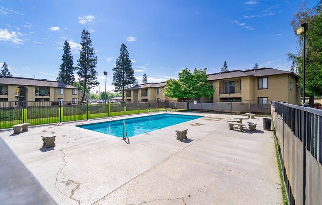 3 beds, 2 baths, $1,750, Unit 243