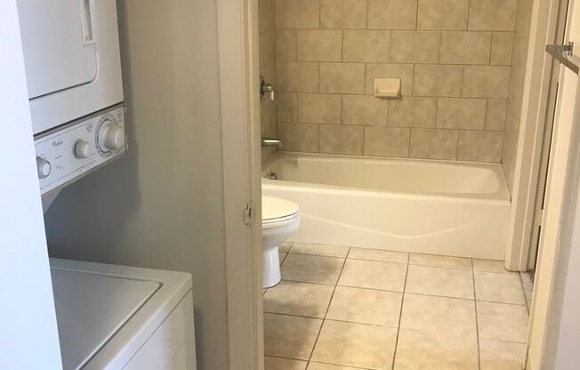 1 bed, 1 bath, 600 sqft, $1,358, Unit 4-0311