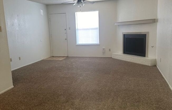 2 beds, 1.5 baths, 1,048 sqft, $880, Unit 0603