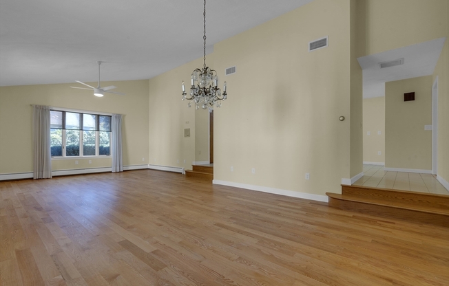 52 RAYBURN RD