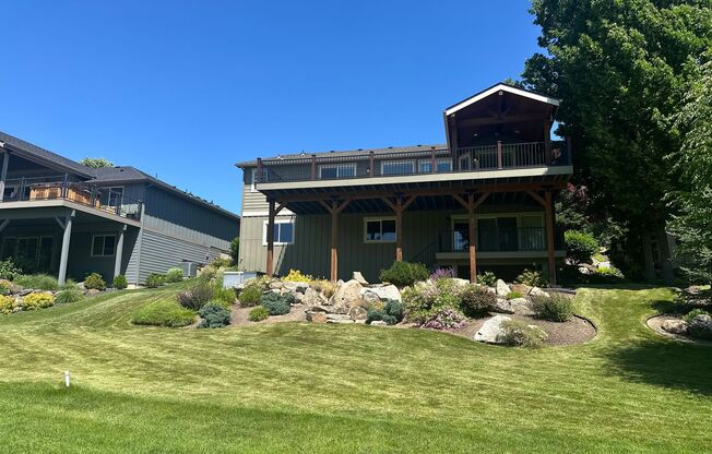 $3,495 / 4br - 3600ft2 - Exqusite, executive home right on golf course! #1528 (Liberty lake Wa.)