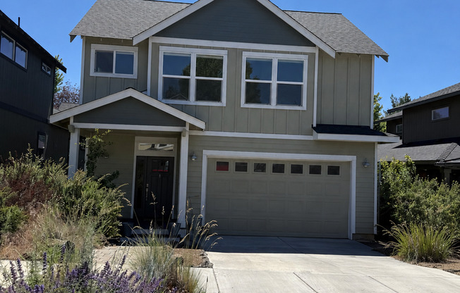 Stunning Like-New NE Home on Quiet Cul-de-Sac with Covered Patio, 3 Bedroom Home with Bonus Room