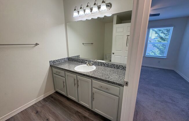 2 beds, 2 baths, 1,018 sqft, $1,550, Unit 354-2013