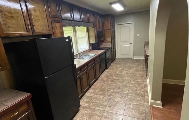 3 beds, 2 baths, $1,675