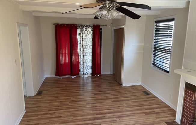 Charming Three-Bedroom Home in Cedmont!