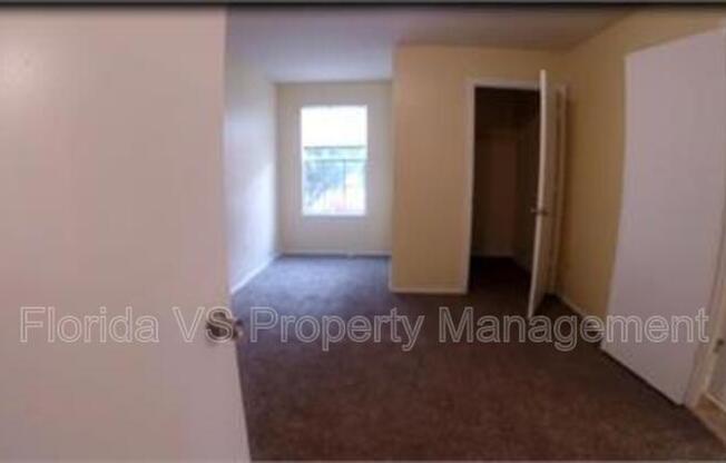 1615 COLUMBIA ARMS CIR