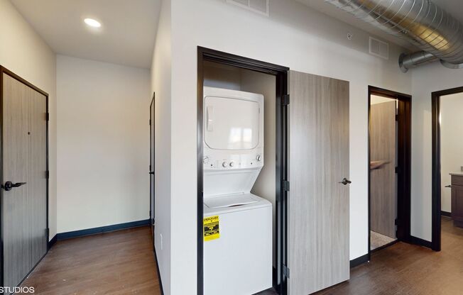1 bed, 1 bath, 690 sqft, $1,174, Unit #410