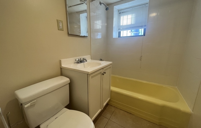 1 bed, 1 bath, 500 sqft, $2,200, Unit 15