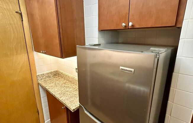 1 bed, 1 bath, 425 sqft, $1,655, Unit 233-G3